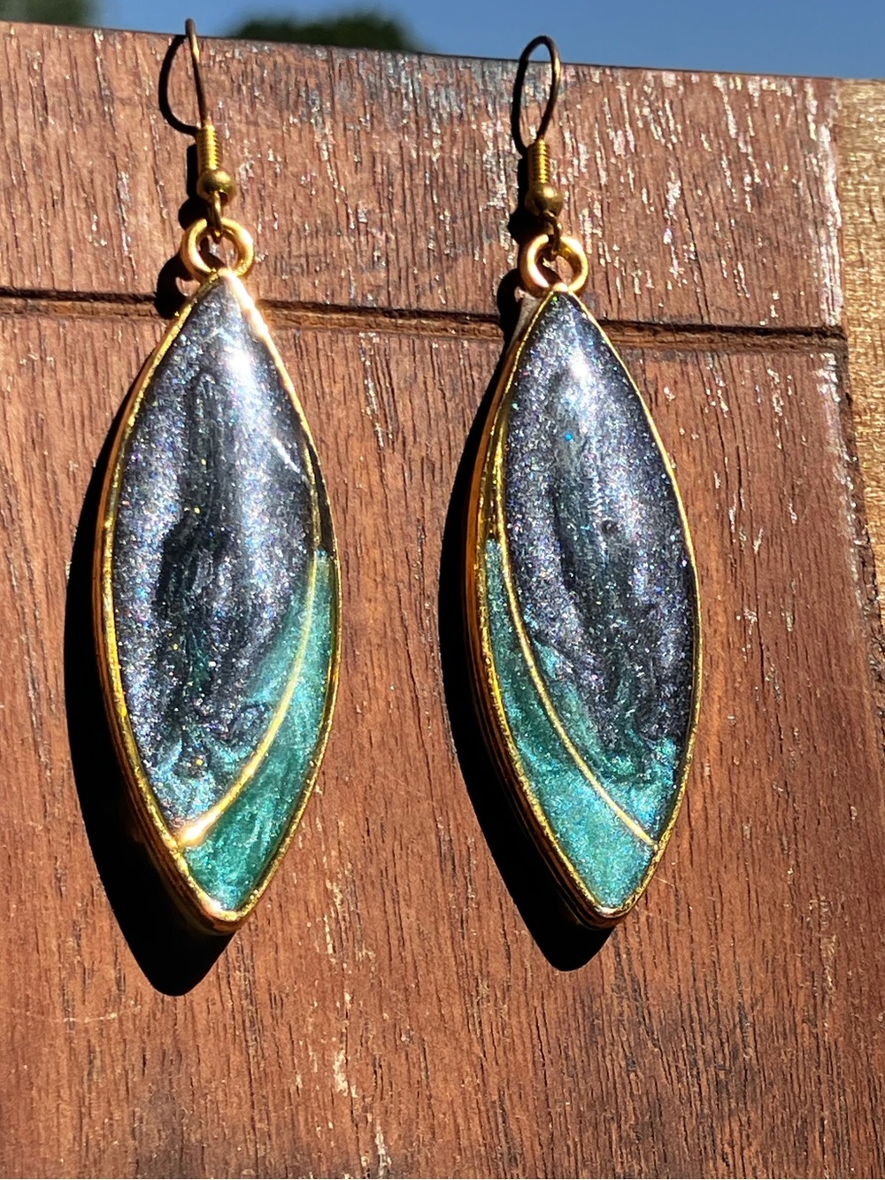 Blueish black and green Emerald Eclipse handcrafted elegant dangle earrings - Picture 5 of 6